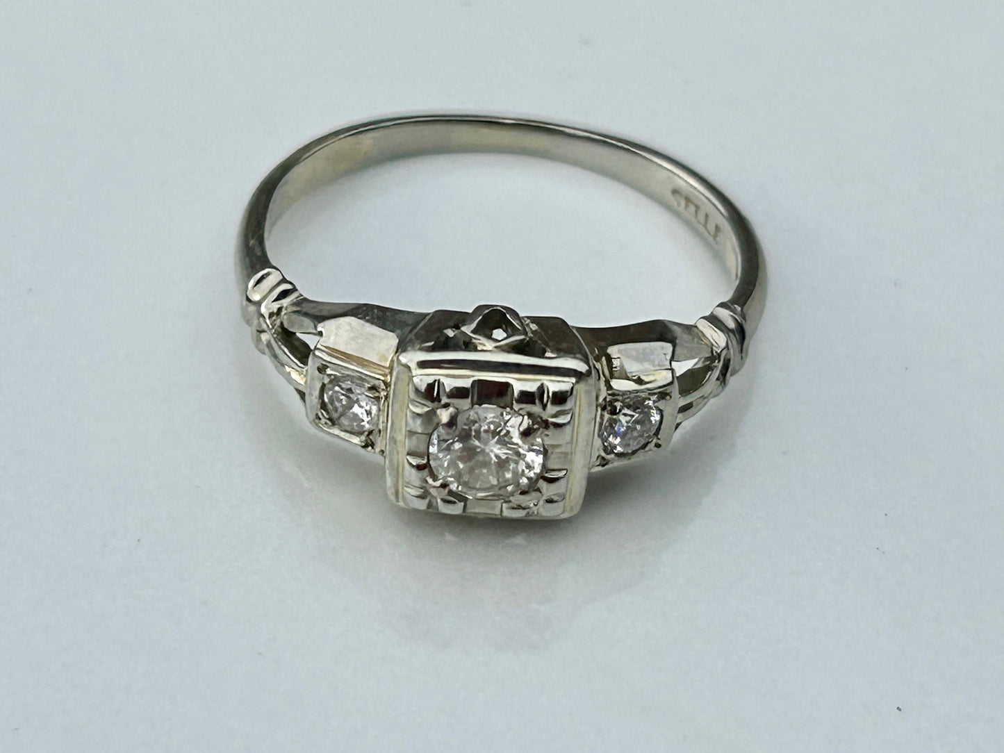 Vintage .40 ctw Diamond 18k White Gold Engagement Ring Size 4.75