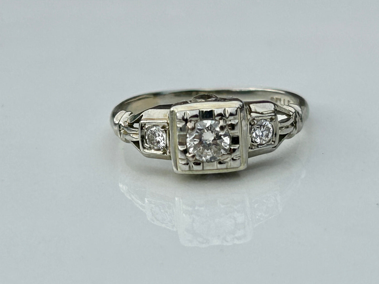 Vintage .40 ctw Diamond 18k White Gold Engagement Ring Size 4.75