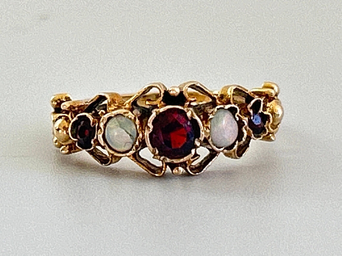 Antique Victorian Garnet and Opal 18k Yellow Gold Ring