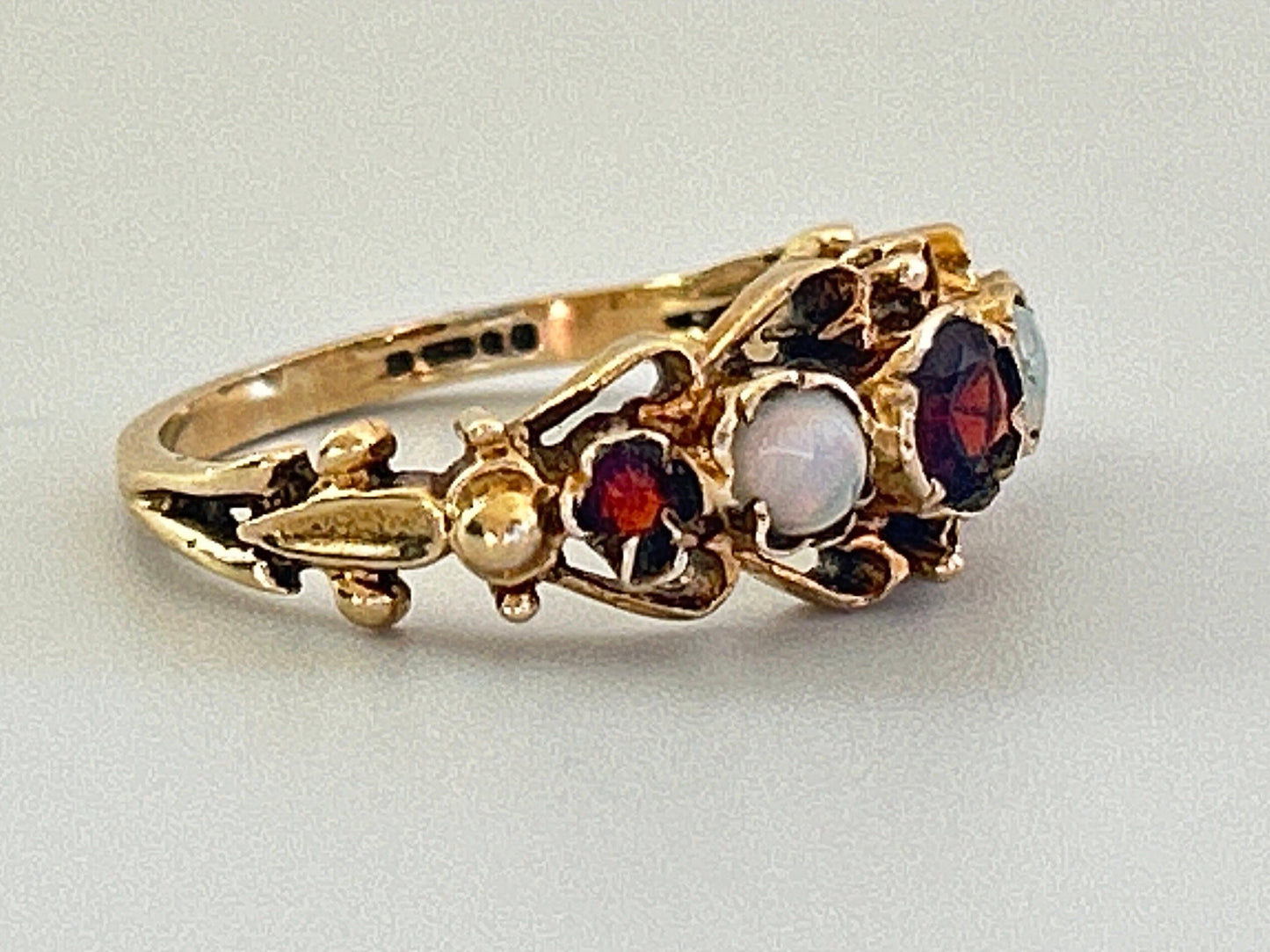 Antique Victorian Garnet and Opal 18k Yellow Gold Ring