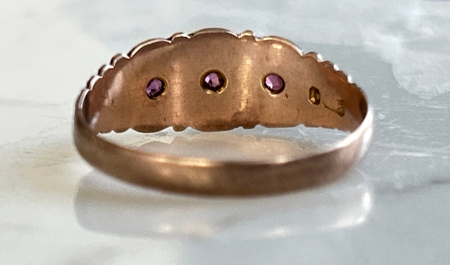 Edwardian Purple Garnet Three Stone 9ct Yellow Gold Ring Fully Hallmarked.