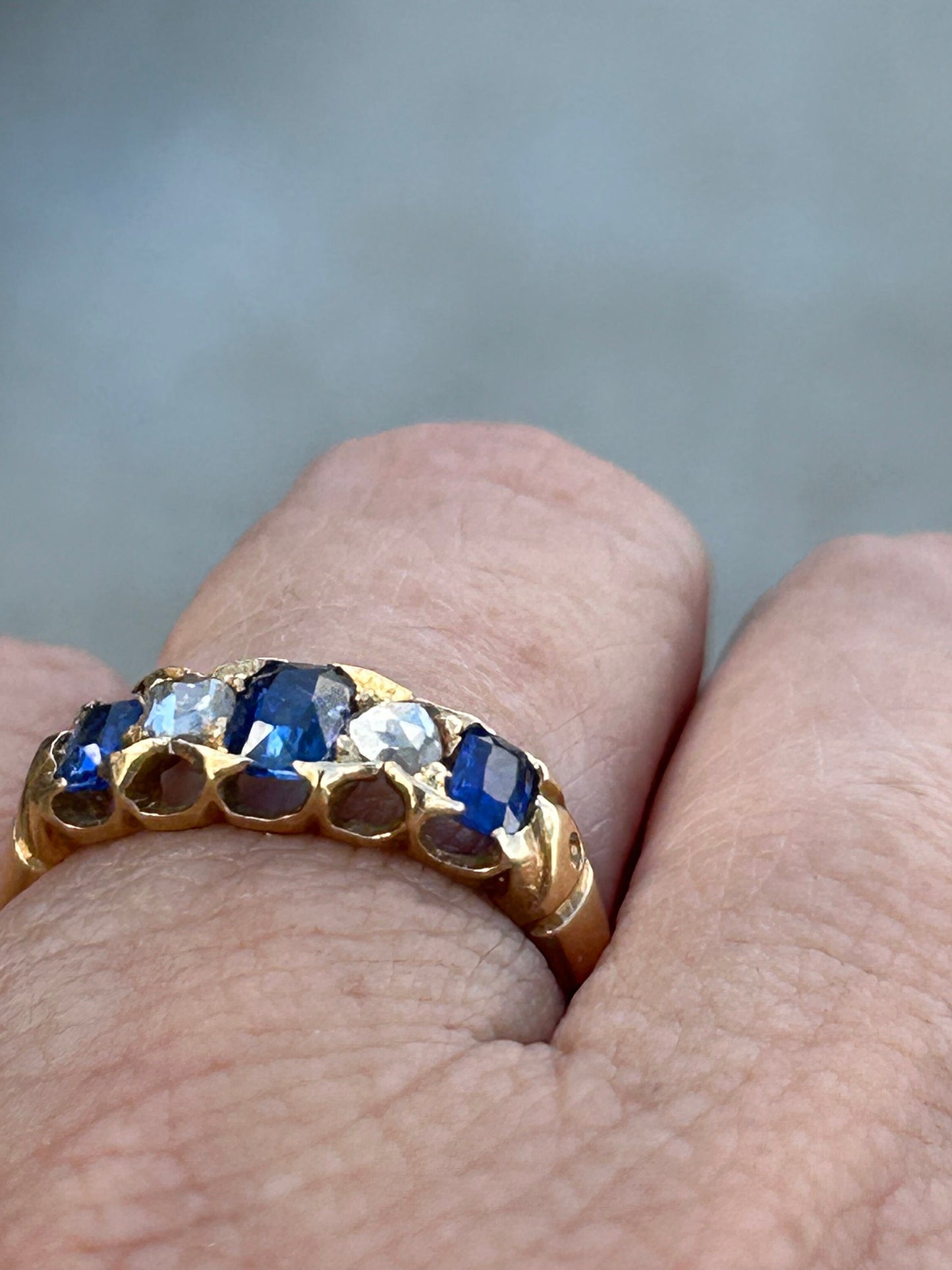 Victorian Sapphire and Rose Cut Diamond Ring 18k Gold