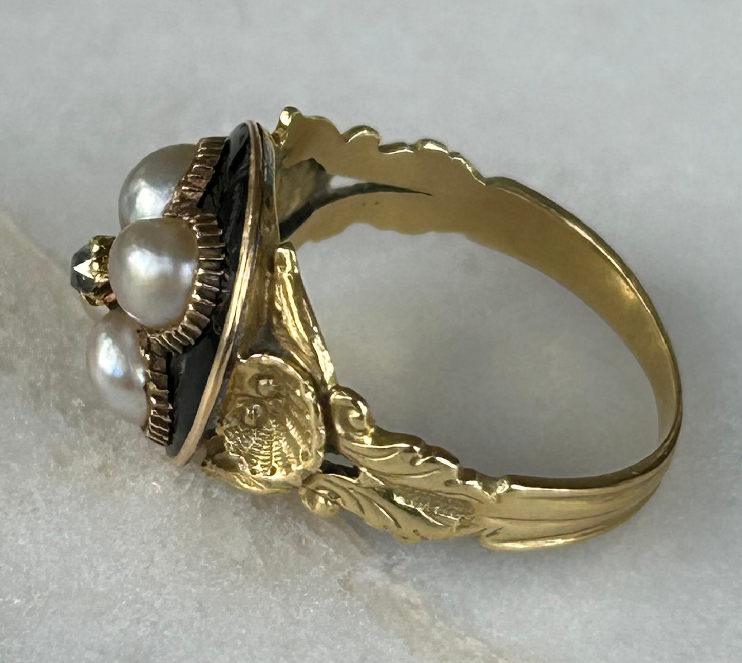 Georgian Natural Pearl, Enamel and Diamond Mourning ring 18k Gold